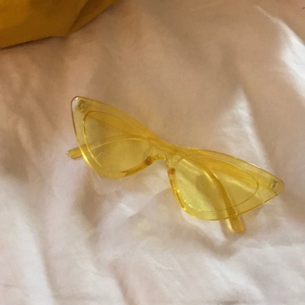 🌻 Yellow fun glasses